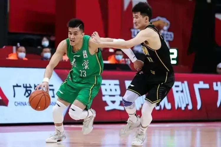 战报周琦25+13 沃特斯38+6+11 詹姆斯51+15 广东险胜天津CBA第二阶段赛事继续开打，广东和天津迎来一场交手。